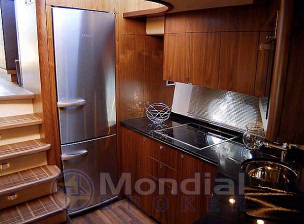 Sunseeker Predator 72