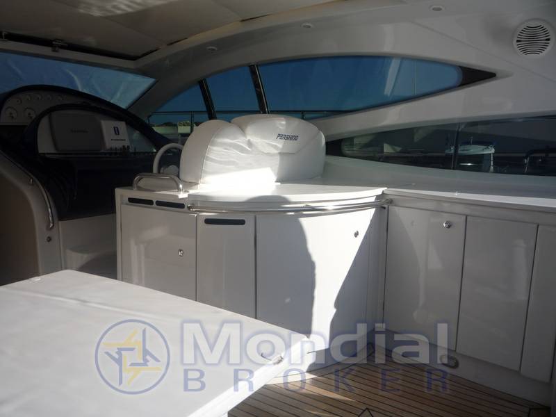 Pershing 52