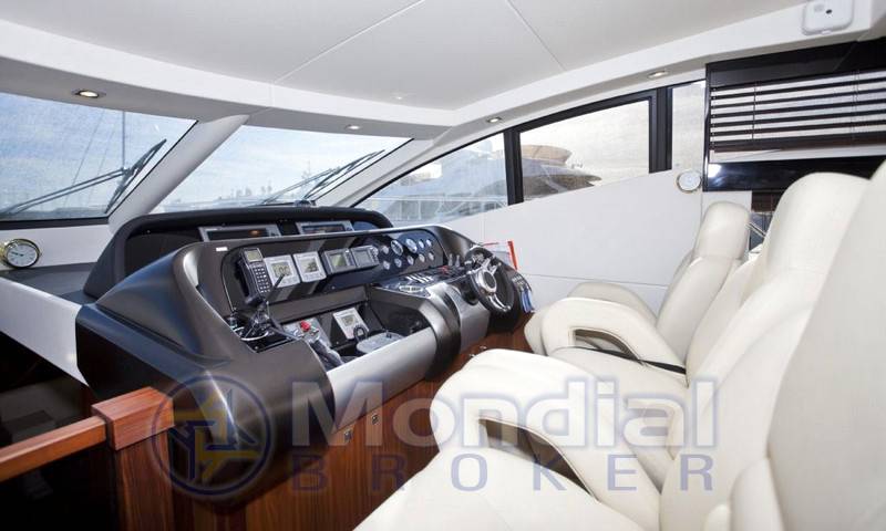 Sunseeker Predator 64 sun top