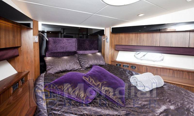 Sunseeker Predator 64 sun top