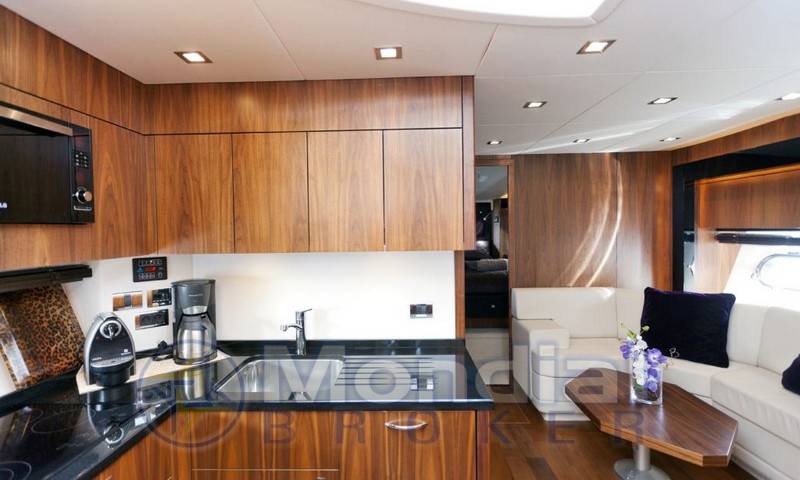 Sunseeker Predator 64 sun top