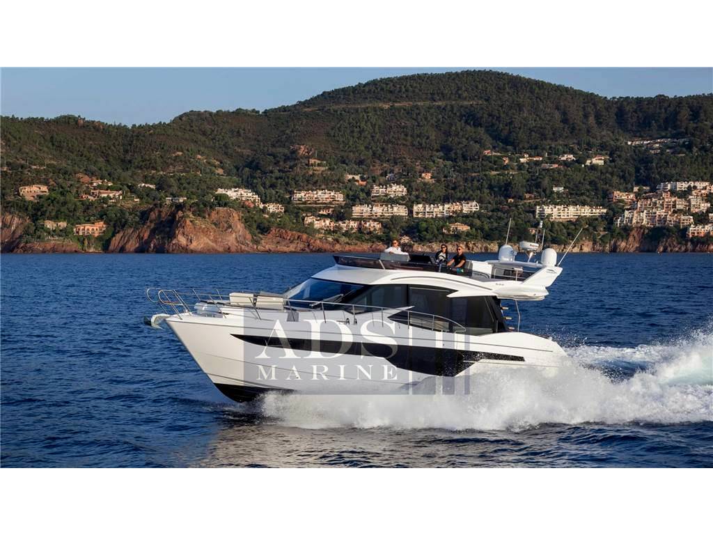 Galeon 500 fly