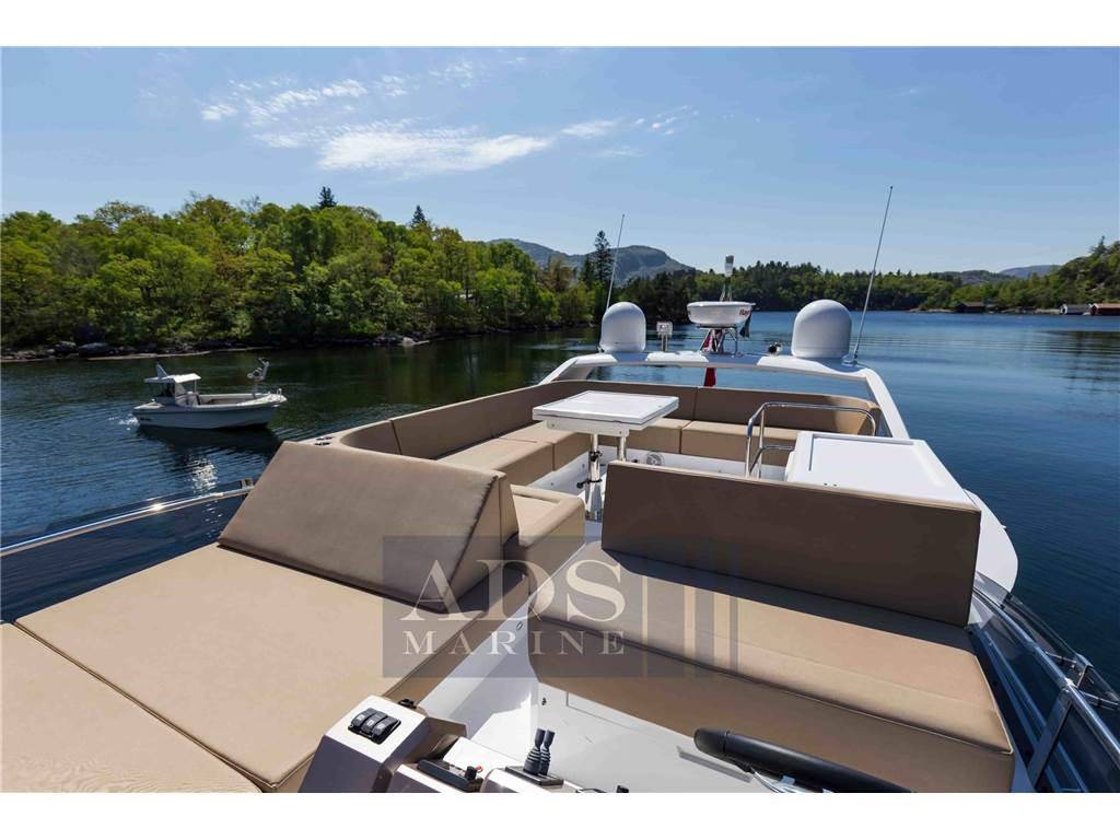 Galeon 460 fly