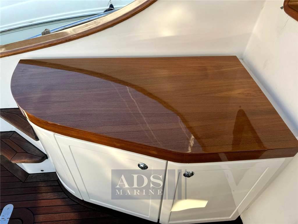 Solare 40 lobster