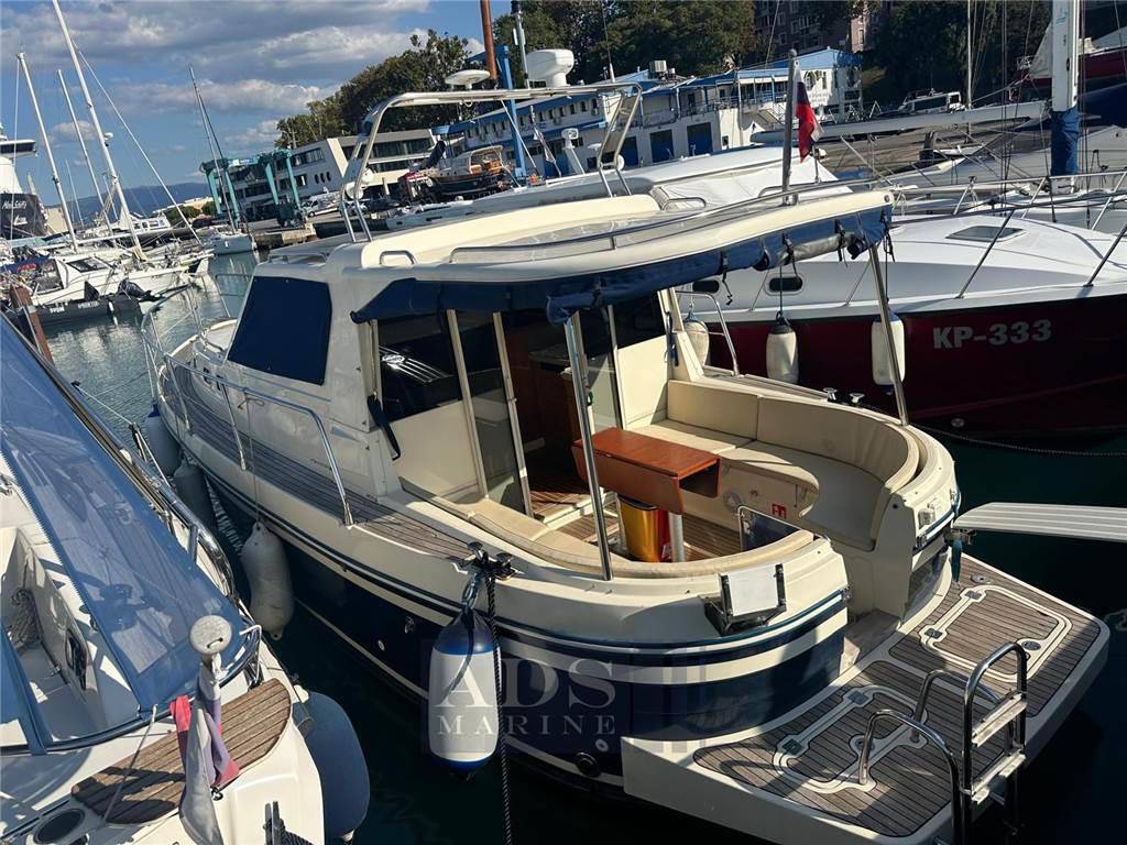 Adria vektor 1002