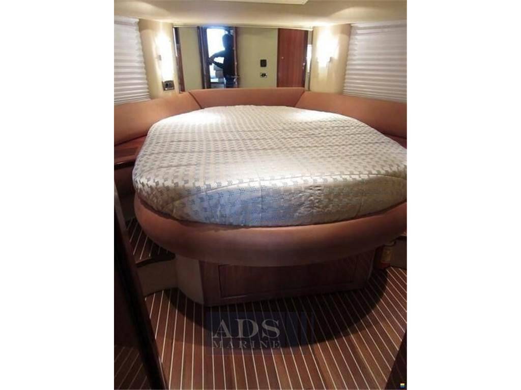 Azimut 42 fly