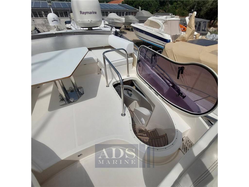 Azimut 43