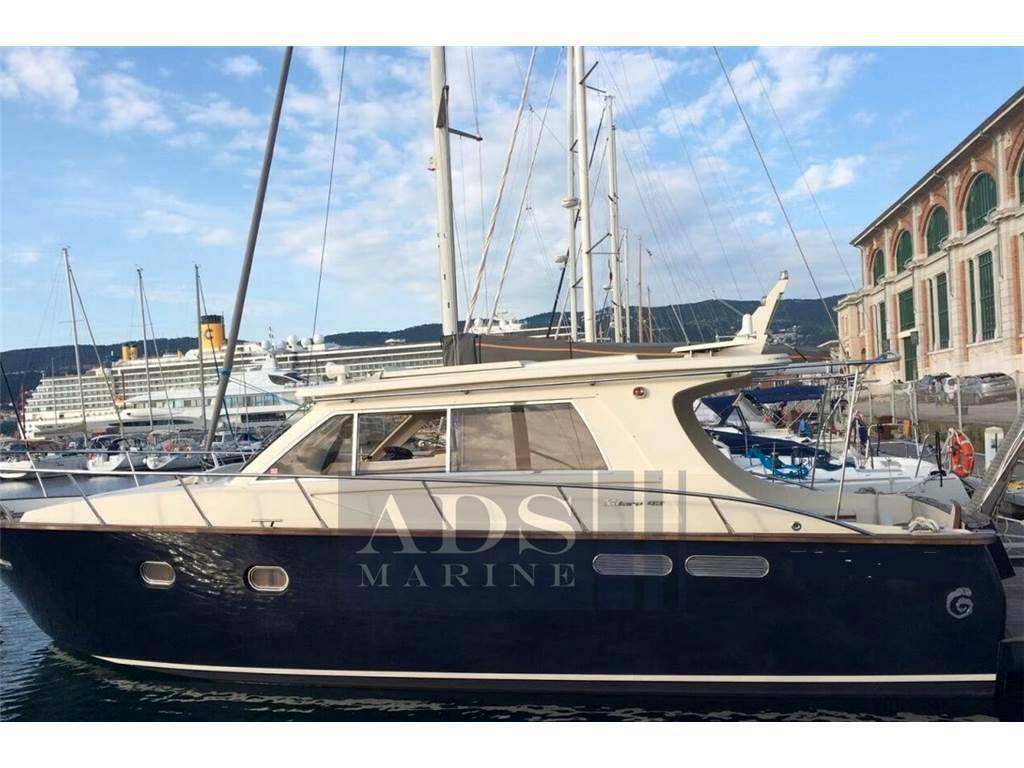 Solare 43 lobster
