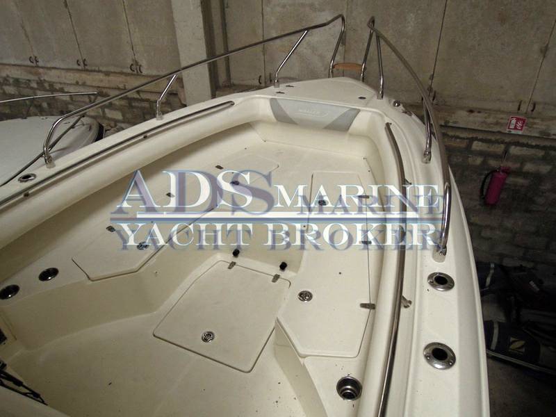 Boston whaler 280 outrage