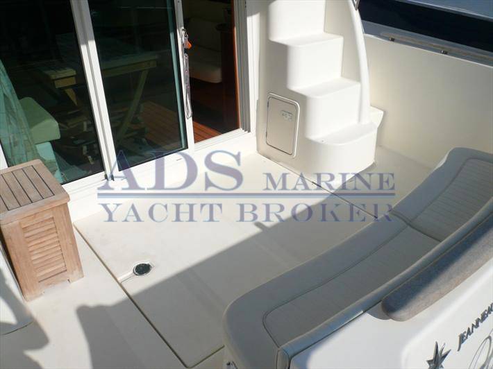 Jeanneau Prestige 32