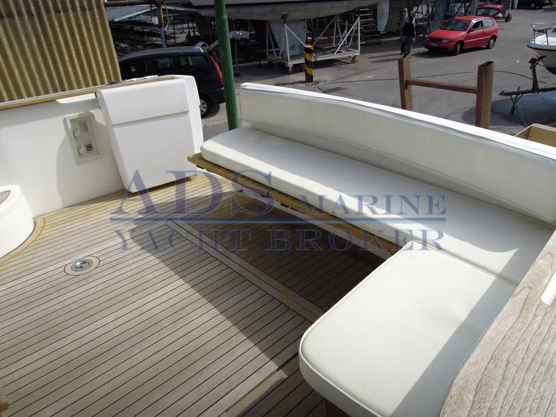 Sessa Marine dorado 28