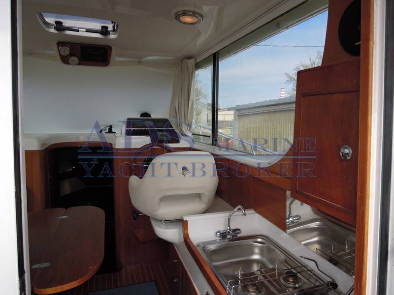Sessa Marine dorado 28