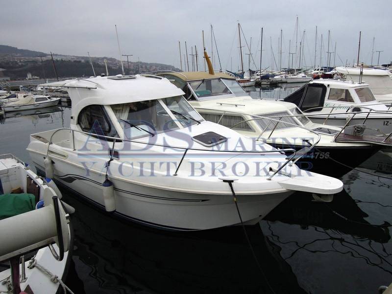 Beneteau Antares 7
