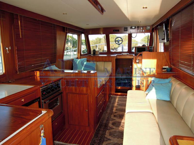 Clipper 34 sedan