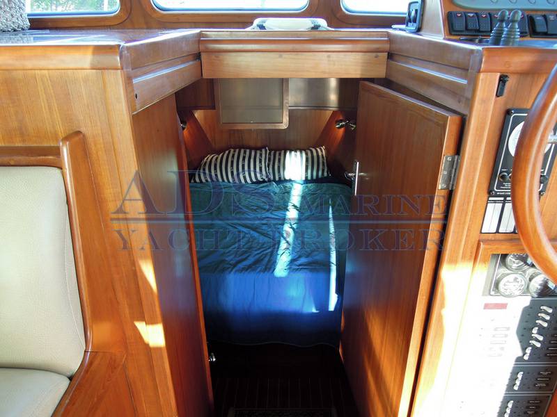 Clipper 34 sedan