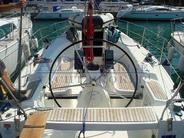 Bavaria yachts 35 match