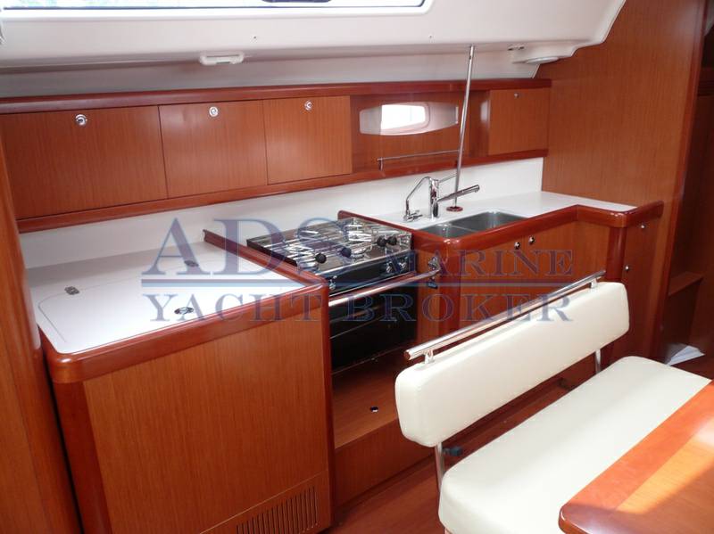 Beneteau Oceanis 43 family
