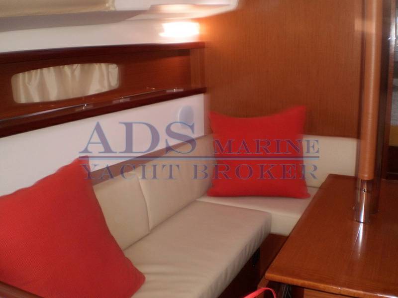 Beneteau Oceanis 37