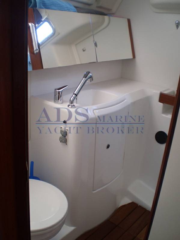 Beneteau Oceanis 37