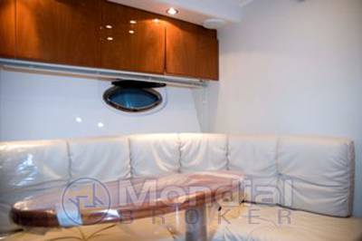 Pershing 37