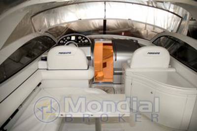 Pershing 37