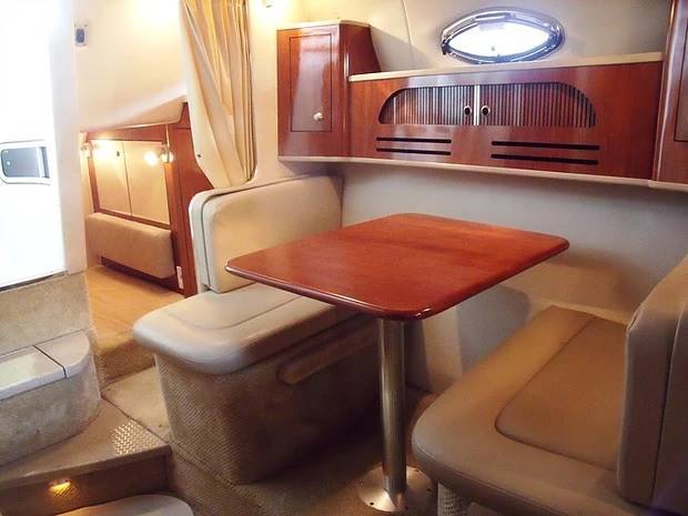 Noleggio rent sea ray Sundancer 315 con patente sul lago di ga