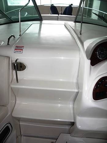 Noleggio rent sea ray Sundancer 315 con patente sul lago di ga