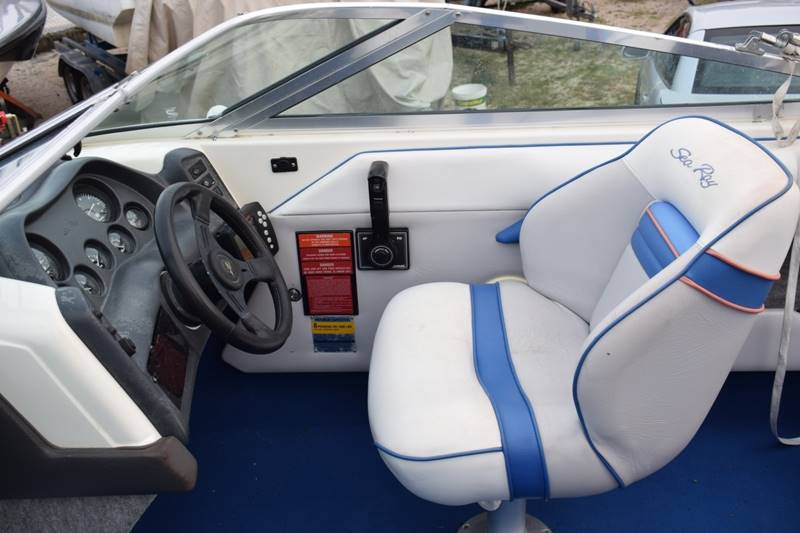 Sea ray 200 motoscafo semicabinato con carrello