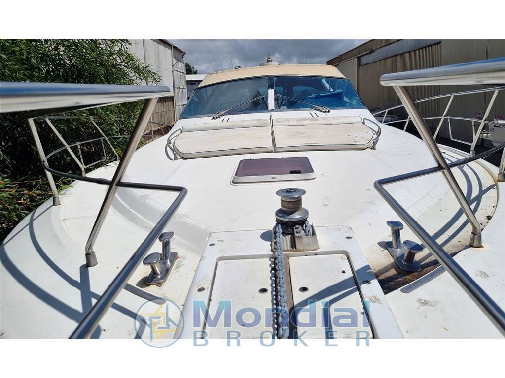 Uniesse 48 open