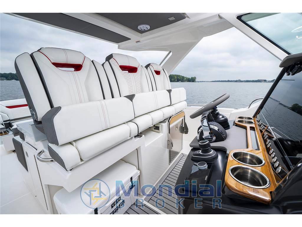 Tiara yachts 34 ls