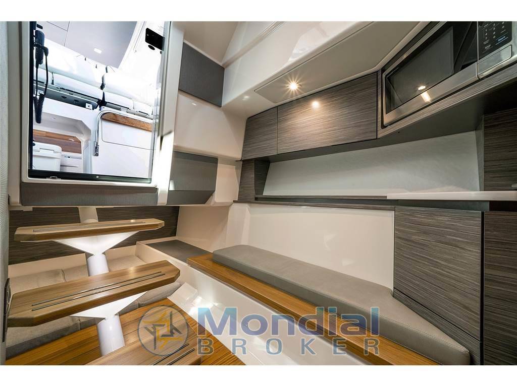 Tiara yachts 43ls