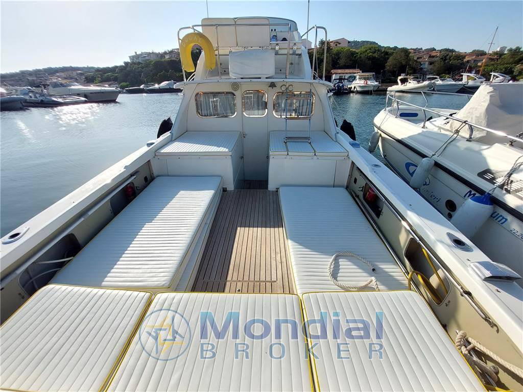 Bertram yacht 31' fbc