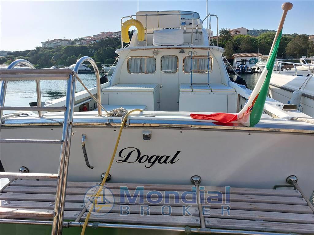 Bertram yacht 31' fbc