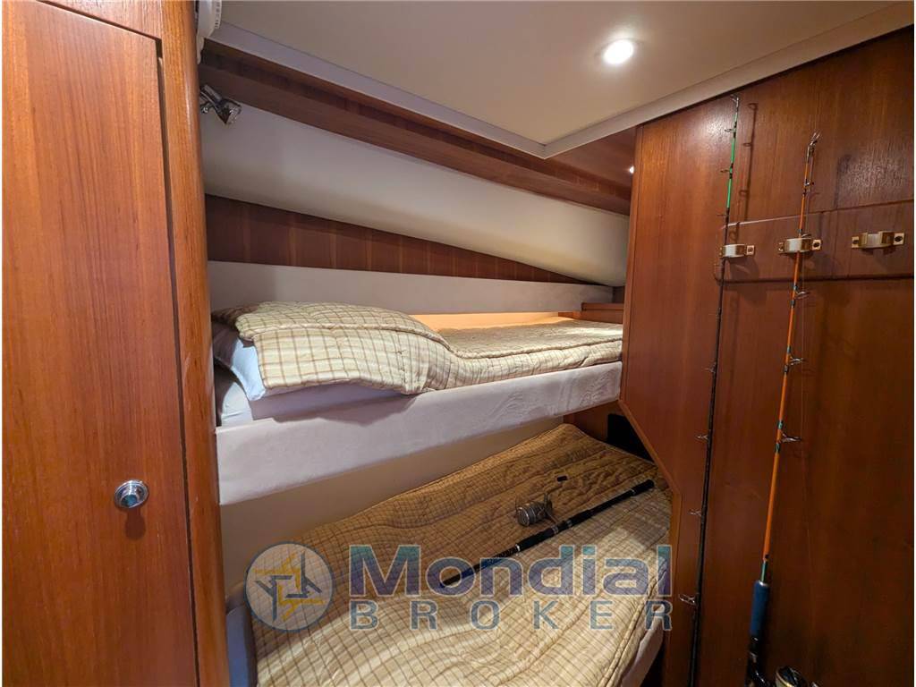Tiara yachts 3900 convertible