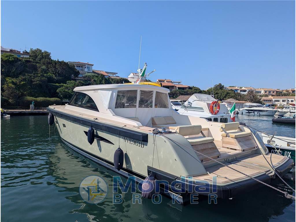 Toy marine Tender 47