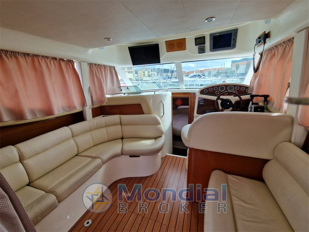 Jeanneau Prestige 32 fly