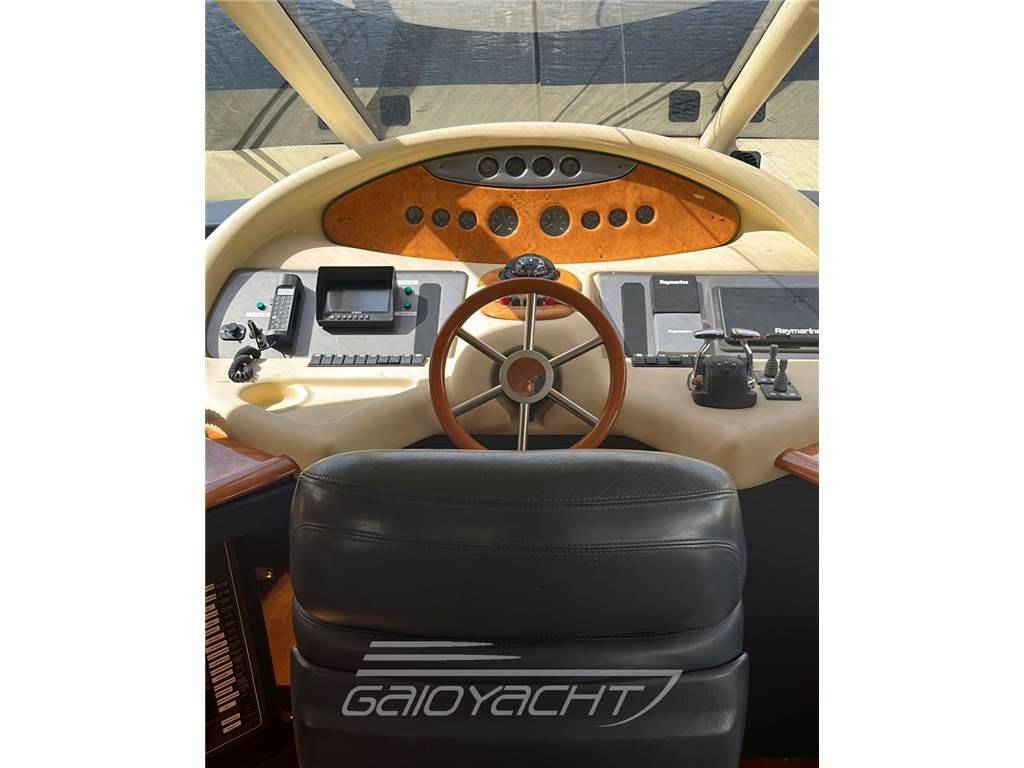 Azimut 62