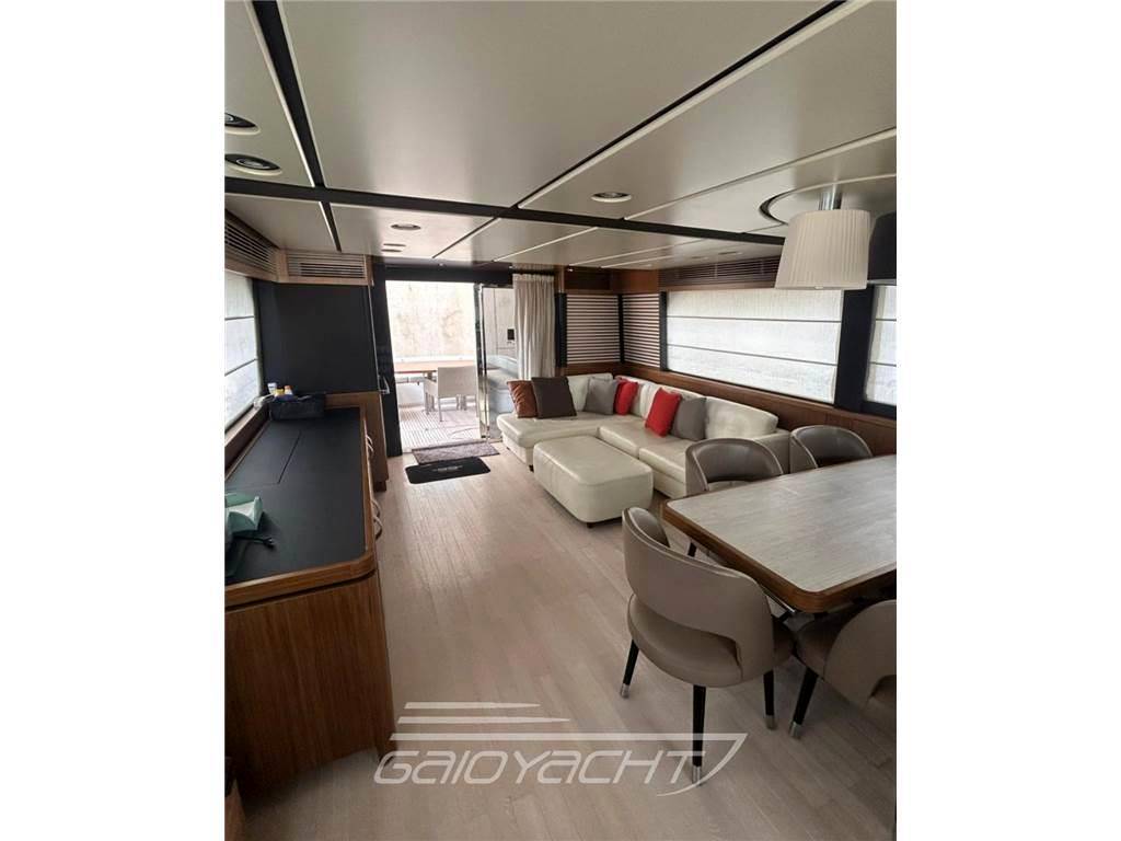 Azimut Magellano 66
