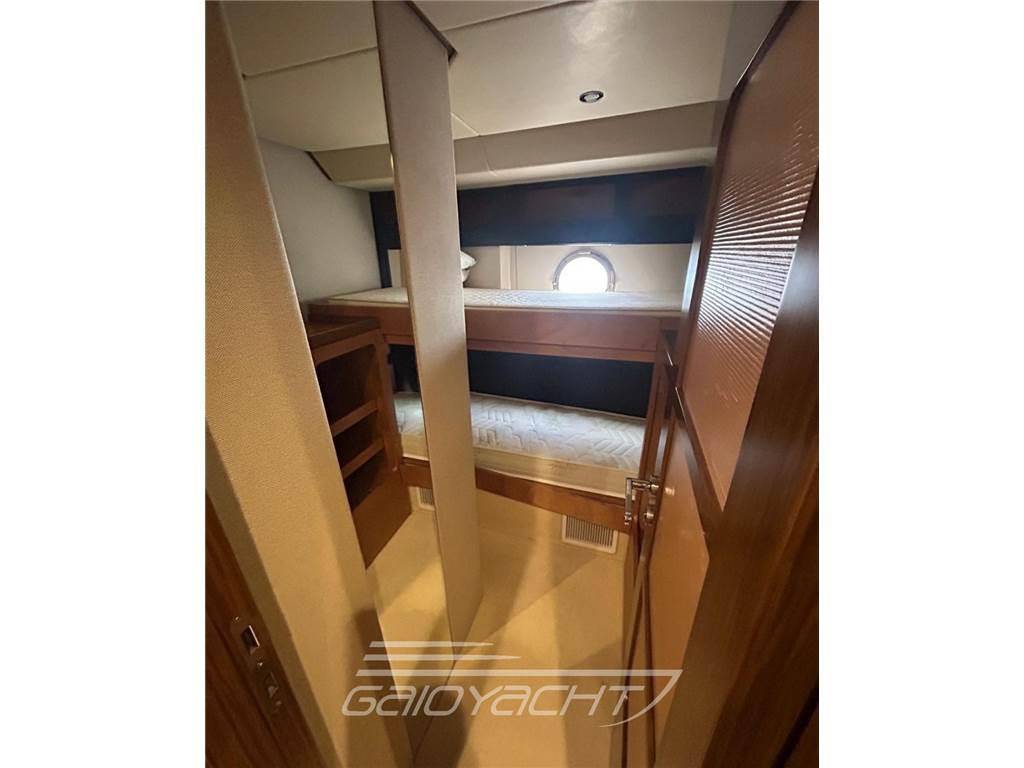 Azimut Magellano 66