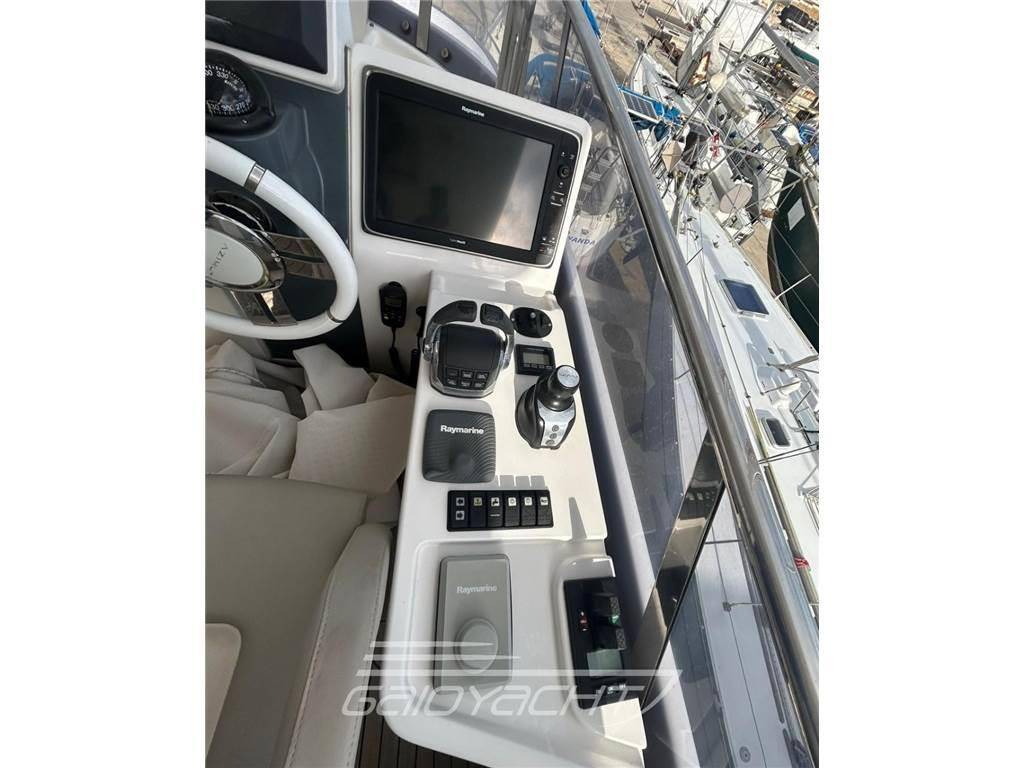 Azimut Magellano 66