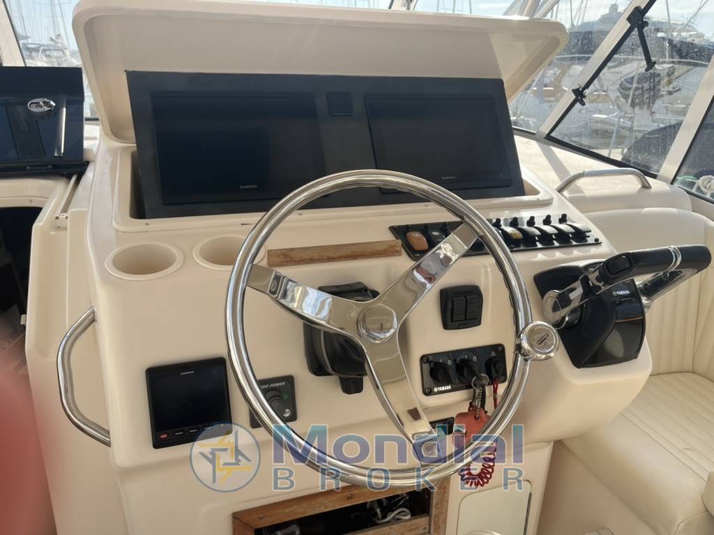 Grady-white Express 305