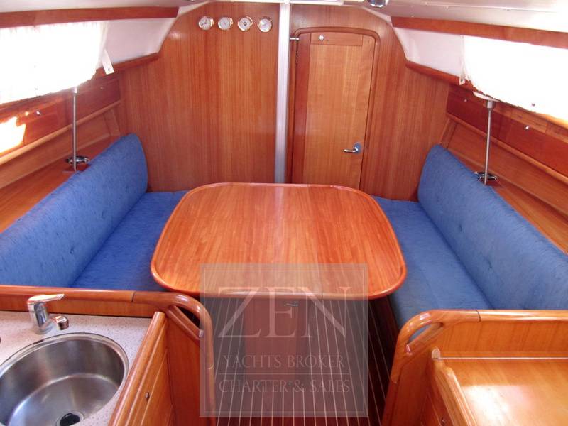 Bavaria 31 cruiser