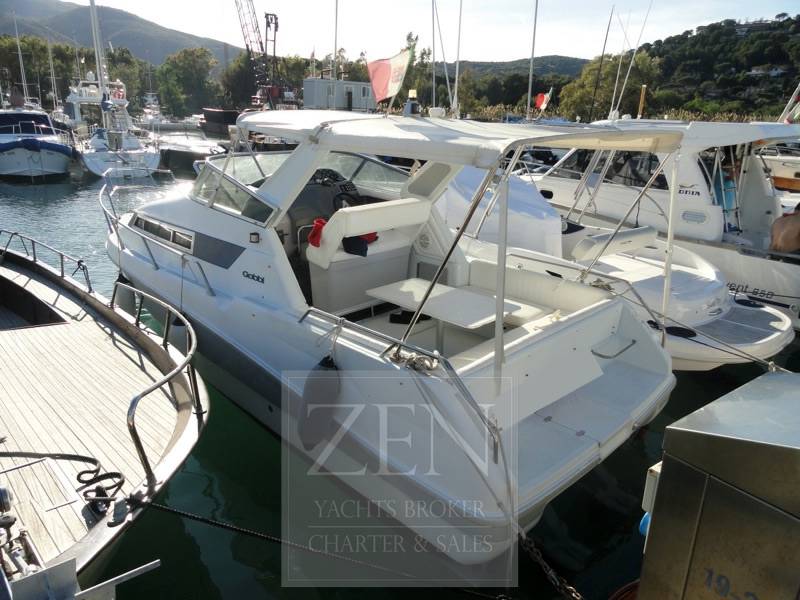 Gobbi 23 cabin