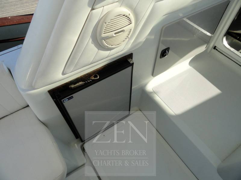 Gobbi 23 cabin