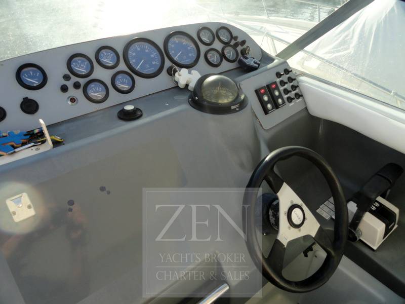 Gobbi 23 cabin