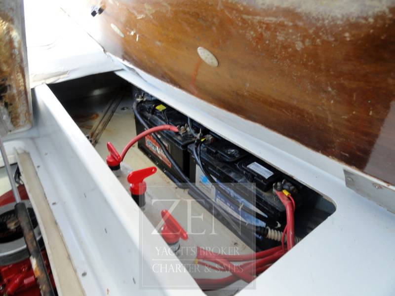 Gobbi 23 cabin