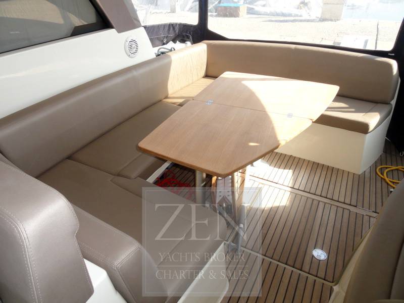 Jeanneau Leader 9 sport top
