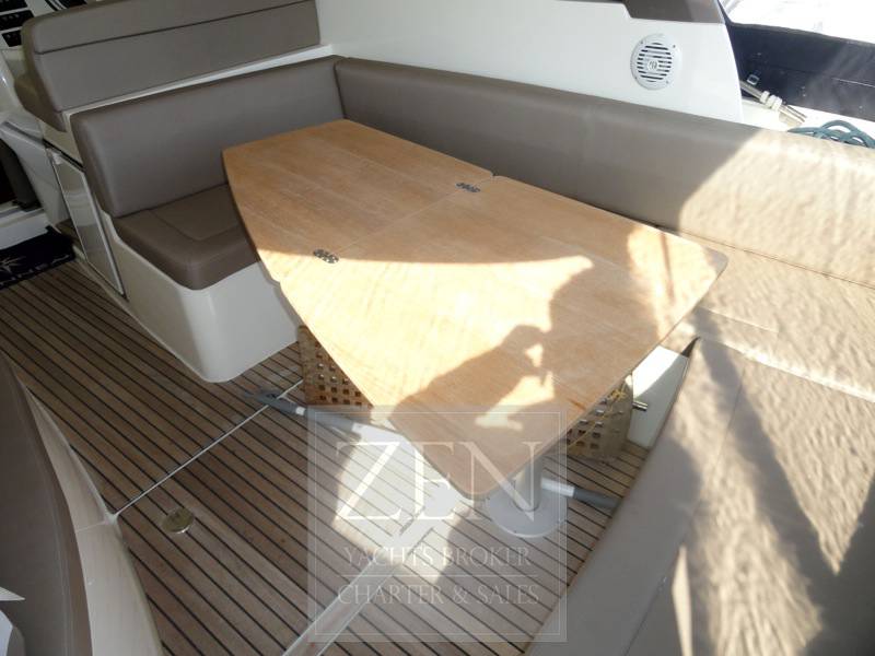 Jeanneau Leader 9 sport top