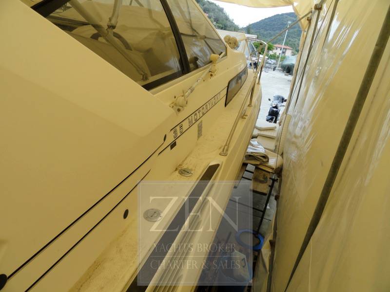 Bayliner 355 avanti