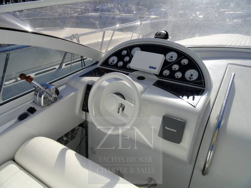 Pershing 37 open